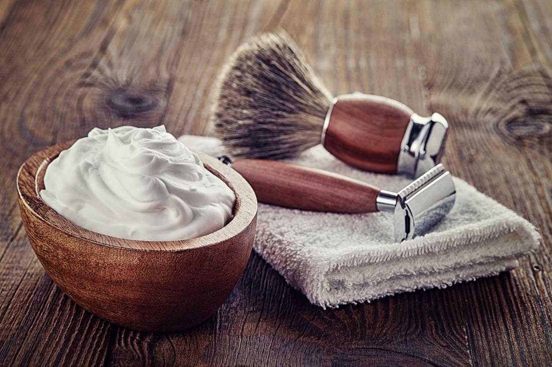 Shaving razor and cream to remove facial hair at home