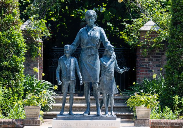  A statue of Diana, Princess of Wales in the sunken garden at Kensington