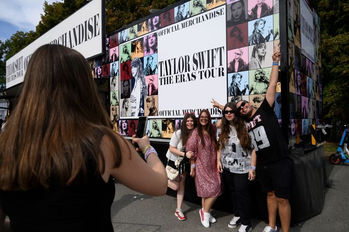 Fans have been paying homage to some of Taylor Swift's various album campaigns with their Eras Tour outfits