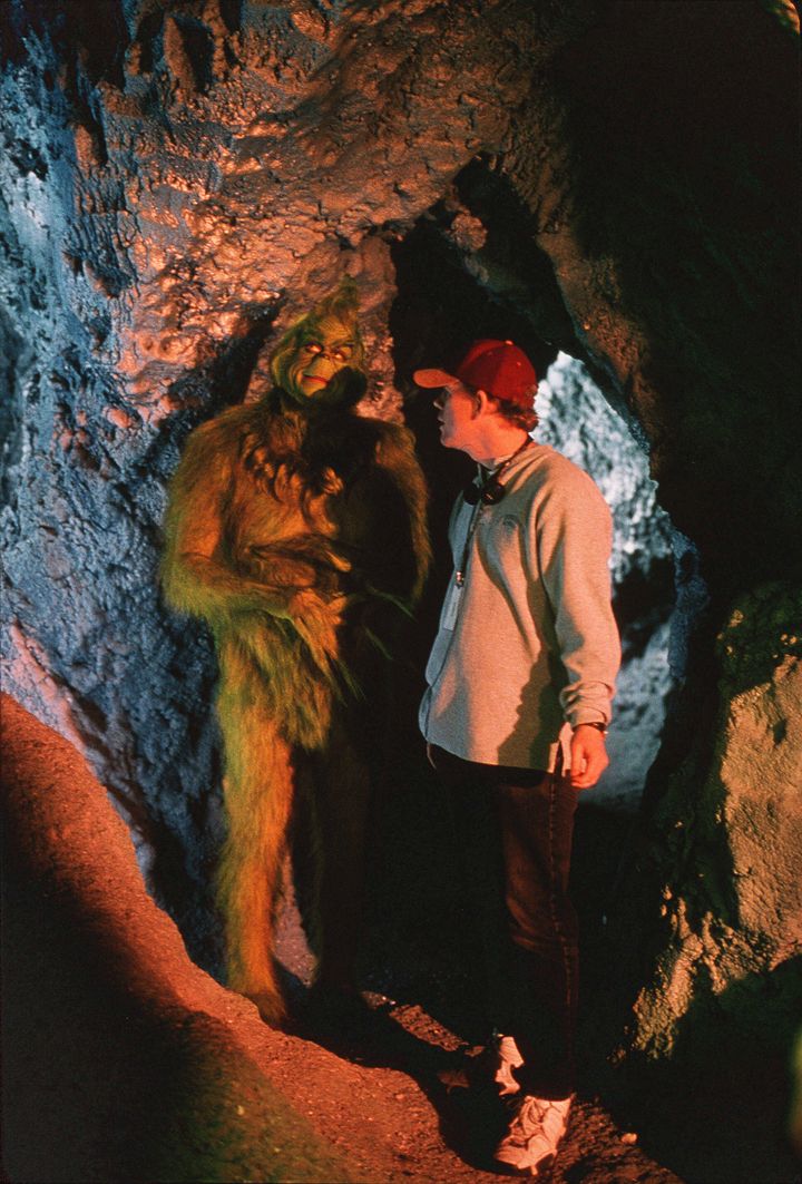 Jim Carrey and Ron Howard on set